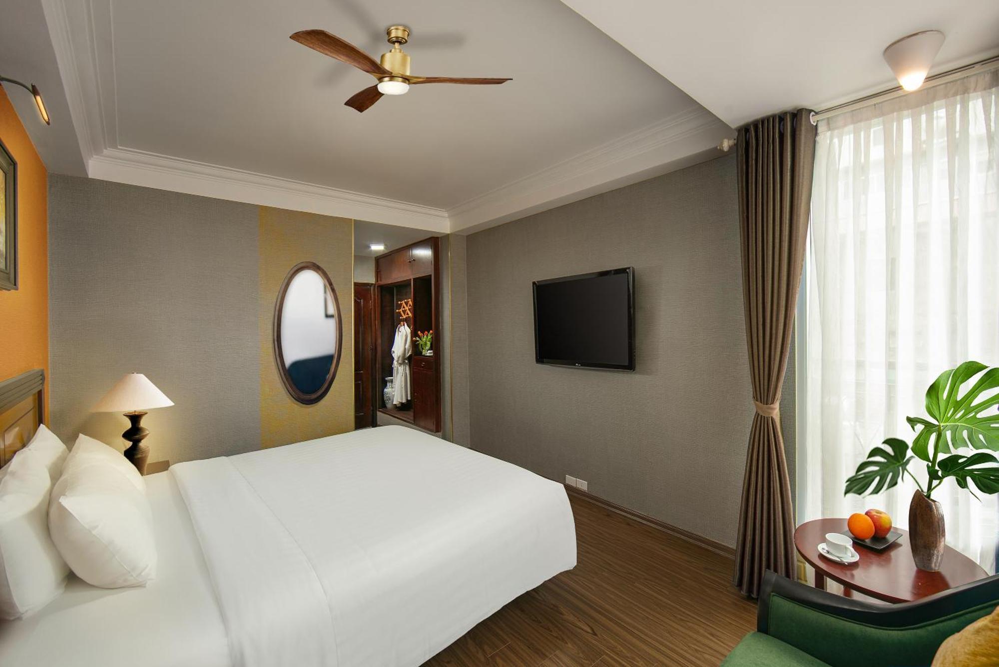 Khách sạn Classic Street 4*